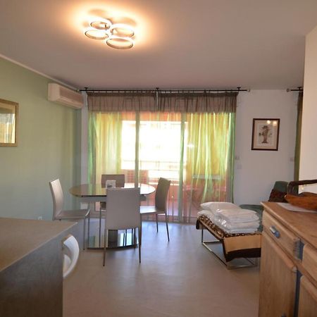 Appartement 3 Personnes Avec Coin Nuit Avec Terrasse Et Parking Quartier Du Port De Nice Luaran gambar