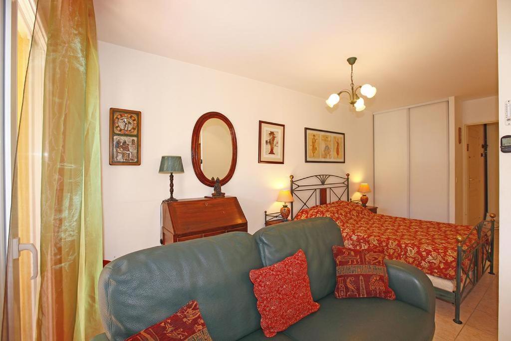 Appartement 3 Personnes Avec Coin Nuit Avec Terrasse Et Parking Quartier Du Port De Nice Luaran gambar