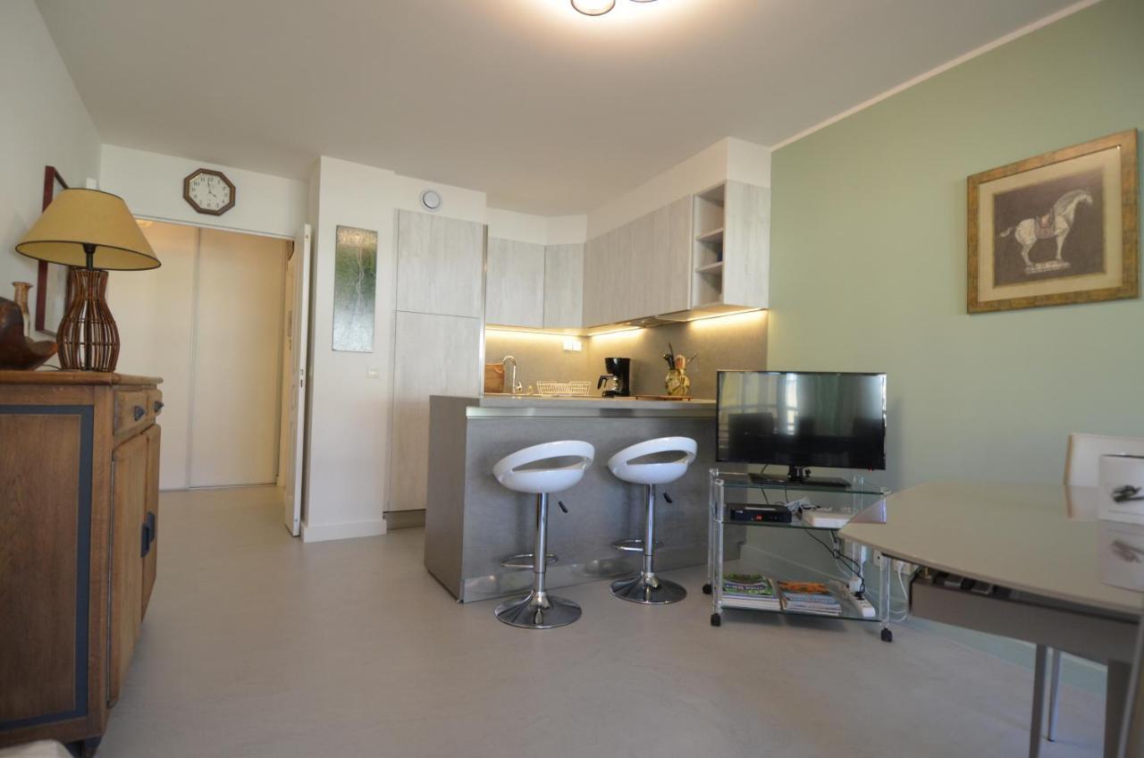 Appartement 3 Personnes Avec Coin Nuit Avec Terrasse Et Parking Quartier Du Port De Nice Luaran gambar