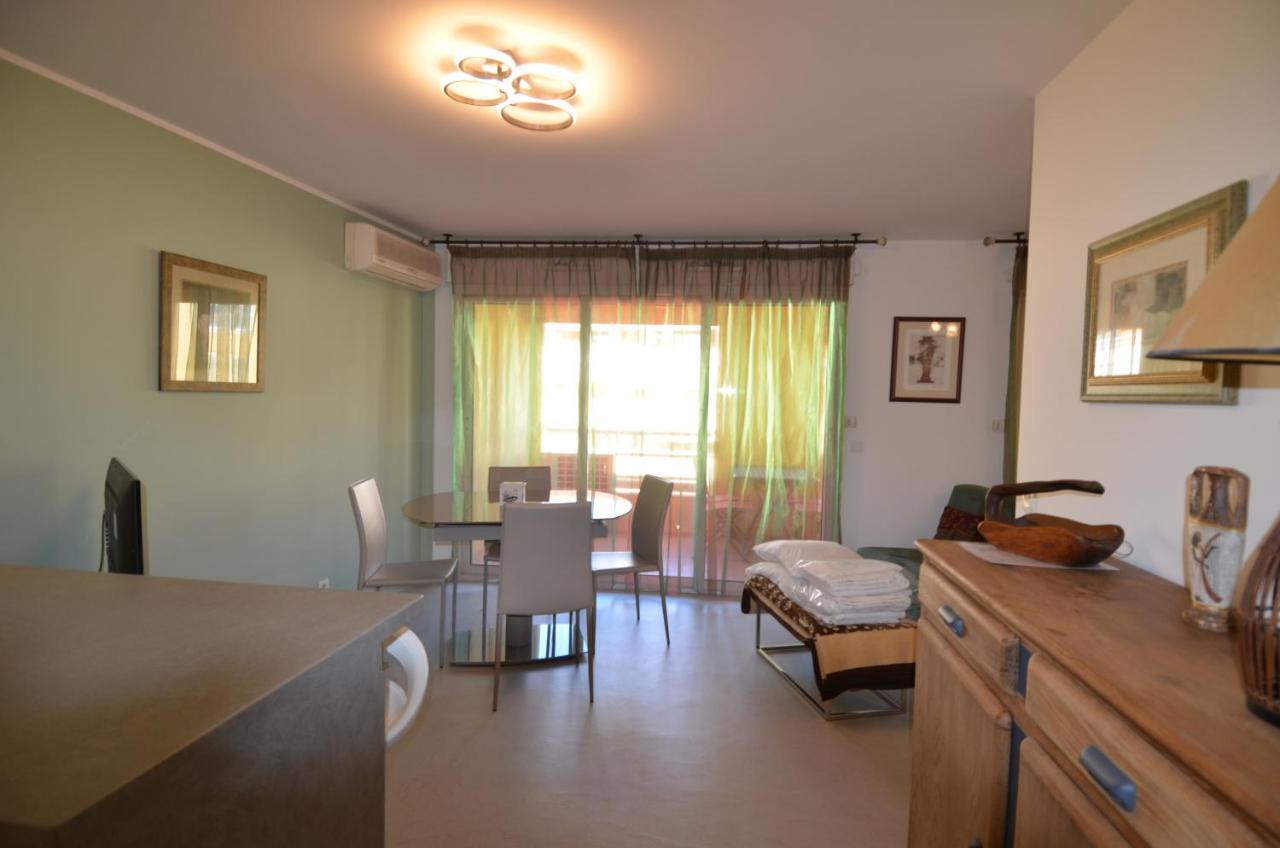 Appartement 3 Personnes Avec Coin Nuit Avec Terrasse Et Parking Quartier Du Port De Nice Luaran gambar