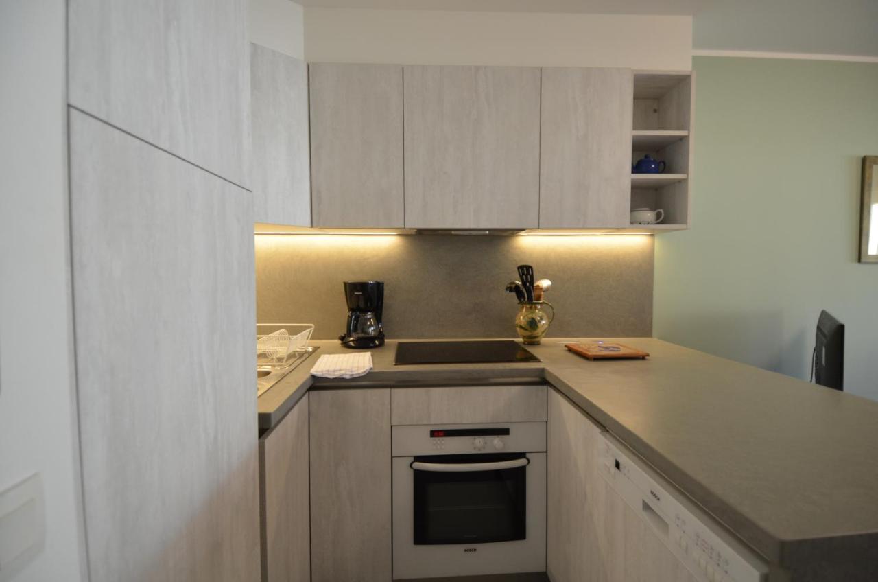 Appartement 3 Personnes Avec Coin Nuit Avec Terrasse Et Parking Quartier Du Port De Nice Luaran gambar